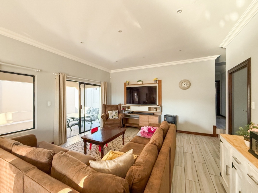 3 Bedroom Property for Sale in Melodie North West
